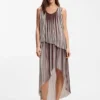 A-Linien-Kleid mit zweifarbigen Plisseefalten