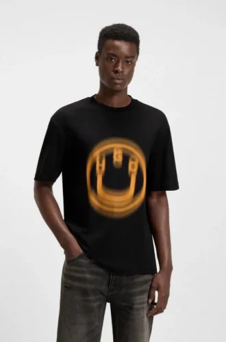 All-Gender-T-Shirt mit verwischtem Logo