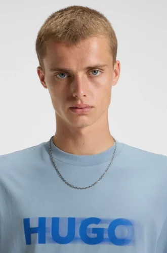 All-Gender-T-Shirt mit verwischtem Logo