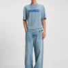 All-Gender-T-Shirt mit verwischtem Logo