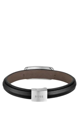 Armband aus braunem Leder mit metallischem Gliederelement mit Markenlogo