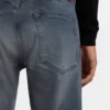 Ascheblaue Jeans in Extra-Slim-Fit aus Stretch-Denim