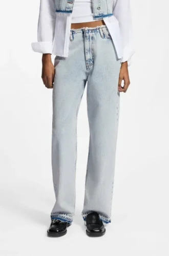 Azurblaue, locker sitzende Jeans aus festem Denim