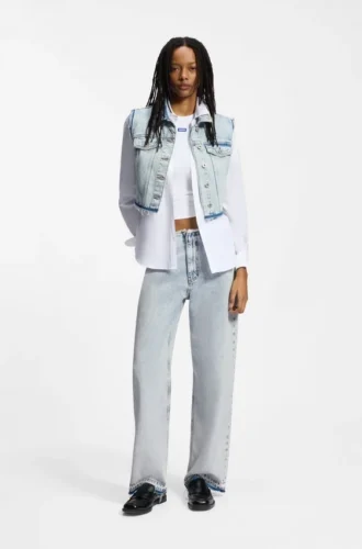 Azurblaue, locker sitzende Jeans aus festem Denim