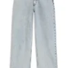 Azurblaue, locker sitzende Jeans aus festem Denim