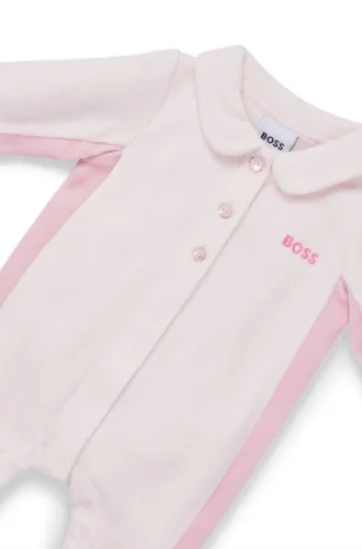Baby-Strampler aus Samt mit gesticktem Logo