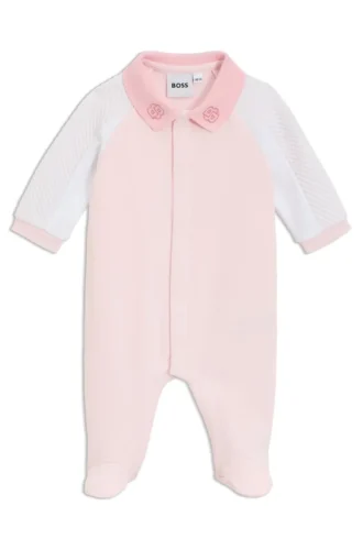 Babyschlafanzug aus Jersey- und Frotteematerial mit Baumwollanteil