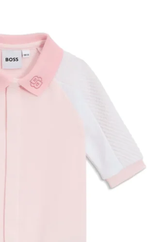 Babyschlafanzug aus Jersey- und Frotteematerial mit Baumwollanteil