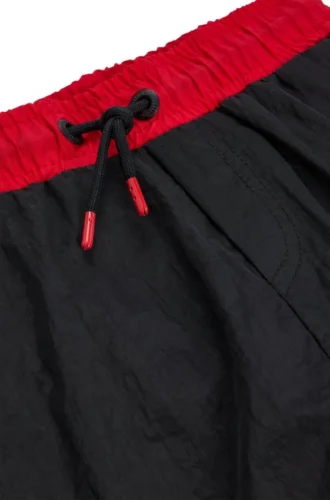 Badeshorts für Kinder mit vertikalem Logo-Print