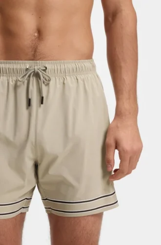 Badeshorts mit Kordelzug aus Stretchstoff mit Bandbesatz