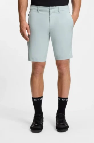 Bügelleichte Shorts mit wasserabweisender Ausrüstung