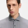 Bügelleichtes Slim-Fit-Hemd aus Stretch-Baumwolle Bügelleichtes Slim-Fit-Hemd aus Stretch-Baumwolle