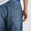 Blaue Baggy-Fit-Jeans aus gestreiftem Denim