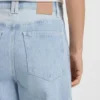Blaue Jeans mit weitem Bein aus festem Denim