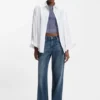 Blaue, locker sitzende Jeans aus festem Denim