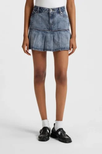 Blauer Minirock aus festem Denim mit Halbplissee