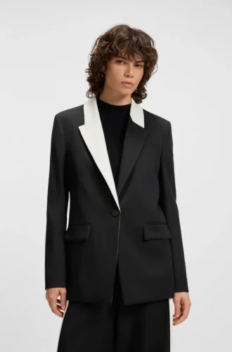 Blazer in lockerer Passform mit farblich abgesetztem Revers