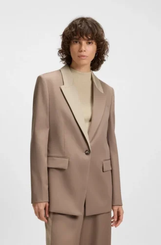 Blazer in lockerer Passform mit farblich abgesetztem Revers