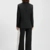 Blazer in lockerer Passform mit farblich abgesetztem Revers
