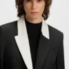 Blazer in lockerer Passform mit farblich abgesetztem Revers