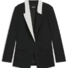 Blazer in lockerer Passform mit farblich abgesetztem Revers