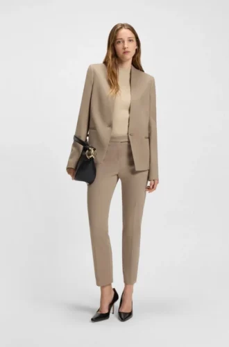Blazer in regulärer Passform mit Metallknopf