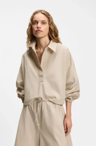 Bluse in lockerer Passform aus einer Baumwollmischung