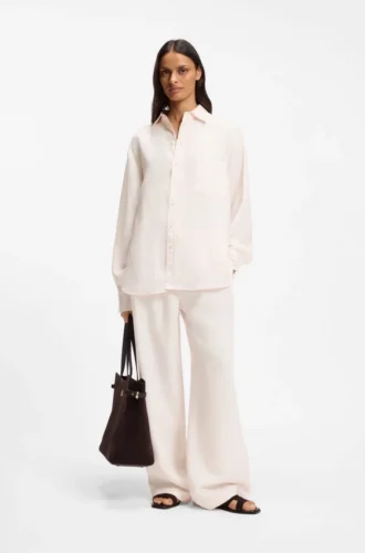 Bluse in lockerer Passform mit Brusttasche