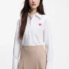 Bluse in lockerer Passform mit Herz-Logo