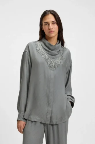 Bluse in Oversize-Passform mit Fransen und Logos