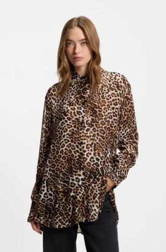 Bluse in Oversize-Passform mit Leopardenmuster