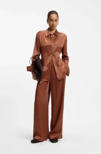 Bluse in Regular-Fit aus weichem, glänzendem Stoff