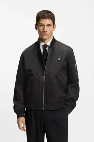 Bomberjacke mit gestapeltem Logo und wasserabweisender Beschichtung