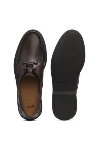Bootsschuhe aus Leder mit geprägtem Logo