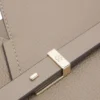 BOSS REVERS Tote-Tasche aus Leder mit Gürteldetail