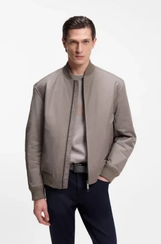BOSS x ASTON MARTIN Bomberjacke aus wasserabweisendem Twill