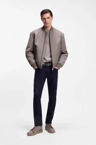 BOSS x ASTON MARTIN Bomberjacke aus wasserabweisendem Twill