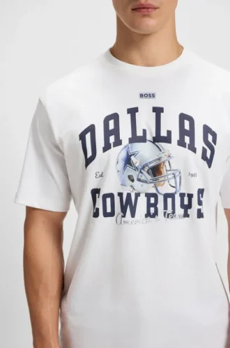 BOSS x DALLAS COWBOYS T-Shirt mit Helm-Grafik