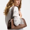 Bowlingtasche aus Leder mit Double-B-Monogramm