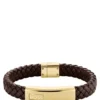 Braunes, geflochtenes Lederarmband mit goldfarbener Logo-Plakette