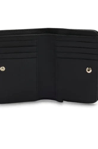 Brieftasche aus genarbtem Leder mit metallischem Logo-Schriftzug