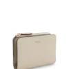 Brieftasche aus genarbtem Leder mit metallischem Logo-Schriftzug