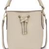 Bucket Bag aus Leder mit Logo-Schriftzug