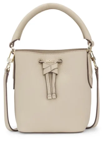 Bucket Bag aus Leder mit Logo-Schriftzug