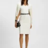 Businesskleid mit V-Ausschnitt und Nahtdetails