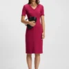 Businesskleid mit V-Ausschnitt und Nahtdetails