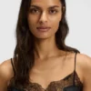 Camisole aus Satin mit Spitzendetails