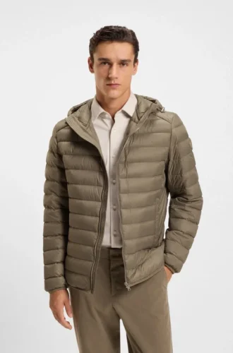 Daunenjacke mit wasserabweisender Ausrüstung