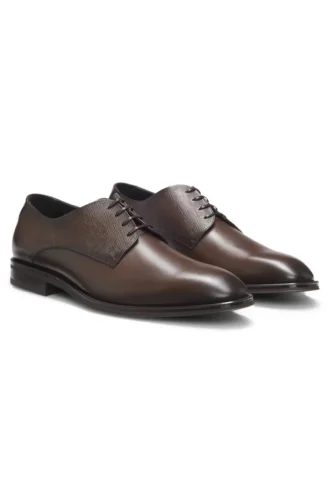 Derby-Schuhe aus strukturiertem und glattem Leder