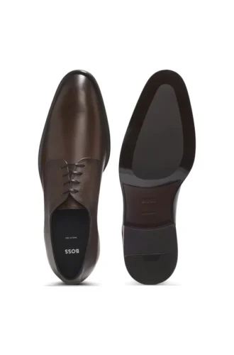 Derby-Schuhe aus strukturiertem und glattem Leder
